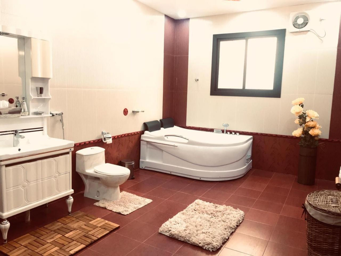 Bathroom 4, Luxury Hotel Apartments, Tabuk