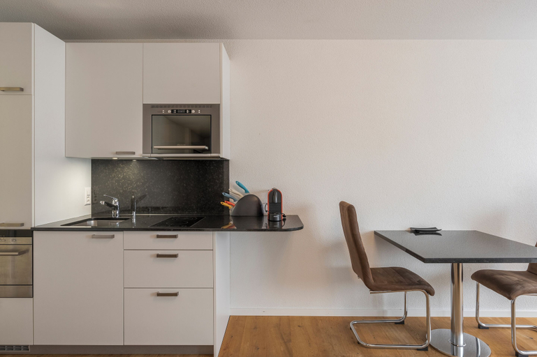 Others 4, Amanthos Living Solothurn, Lebern