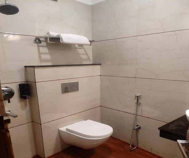 Others 4, Hotel 7b, Chhatarpur