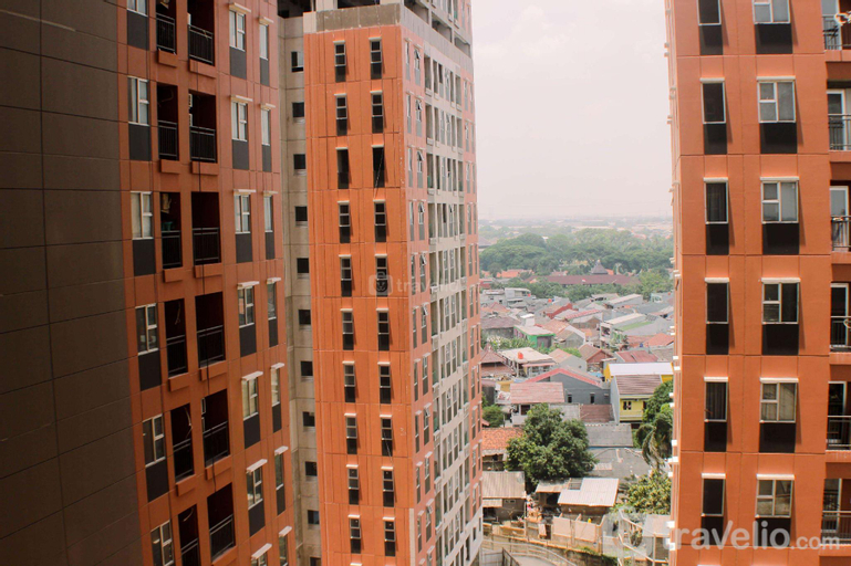 Pleasurable 2BR Transpark Juanda Apt By Travelio, Bekasi