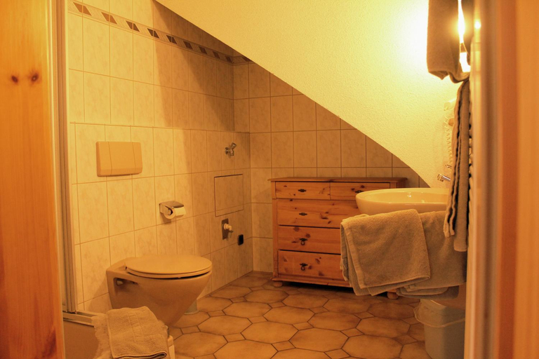 Bathroom 5, Erlebnisgastronomie Lochmuhle, Konstanz