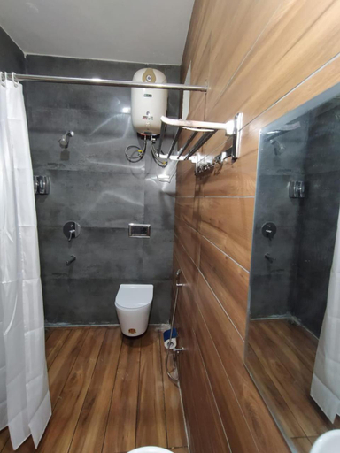 Bathroom, WildWoodHome Jibhi, Kullu