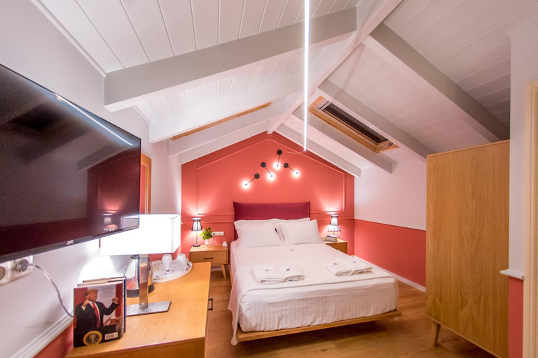 Bedroom 2, Battaglia di Lepanto, West Greece