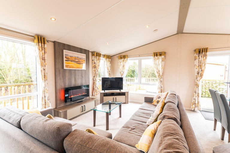 Others 5, Springwell Lodge With Hot Tub, North Yorkshire