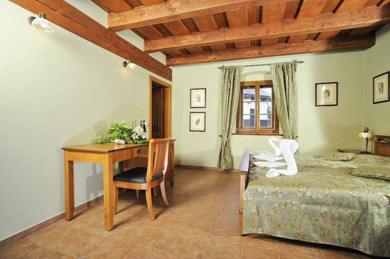 Bedroom 2, Hotel Kristin Hradek, Děčín