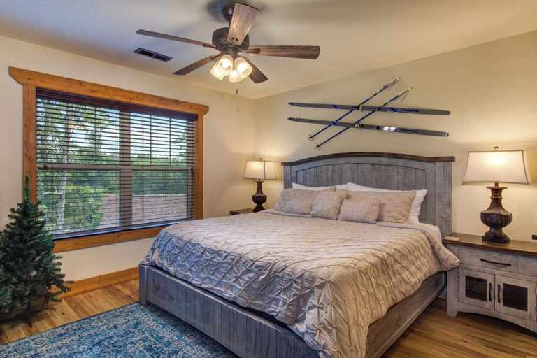 Bedroom 3, Luna Bear Lodge, Sevier
