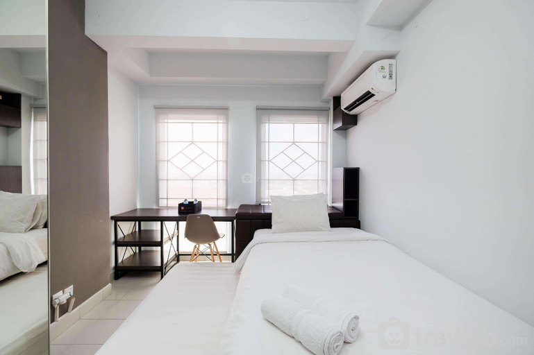 Bedroom 5, Modern Studio at Patraland Urbano By Travelio, Bekasi
