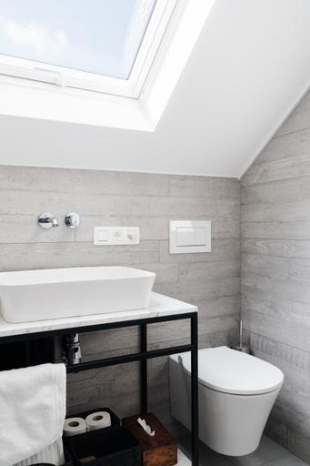 Bathroom 2, Bed and breakfast The Benedictine, West-Vlaanderen