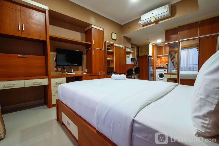 Bedroom 1, Studio at The Oasis Apt Cikarang By Travelio, Cikarang