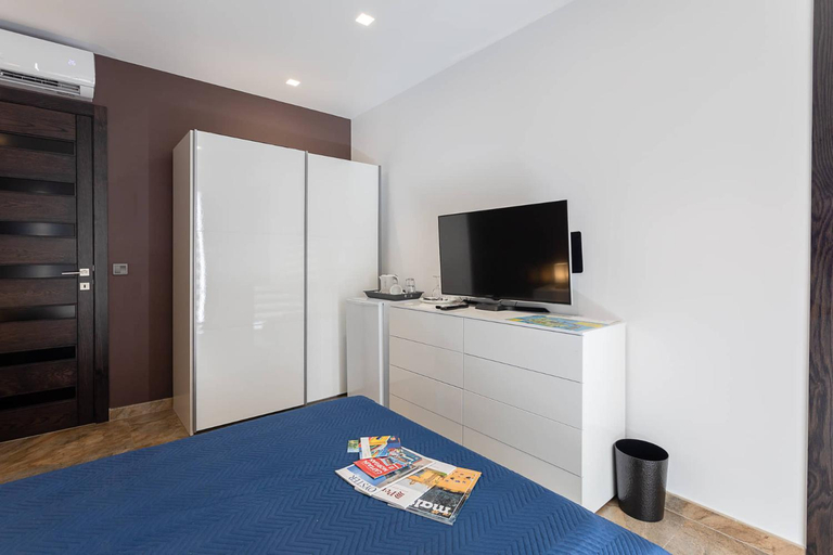 Others 3, Belvedere Airport Suites