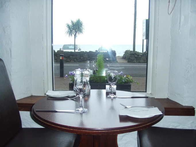 Food & Drinks, Halfway House Hotel, Mid and East Antrim