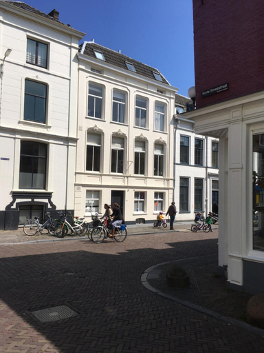 Others 4, De Verrassing, Utrecht