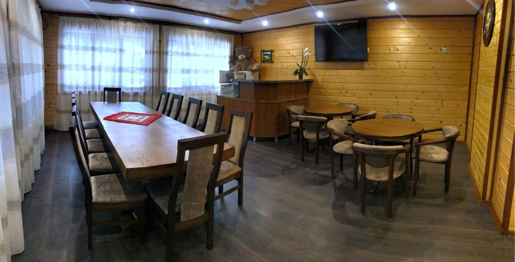 Food & Drinks 2, Під Магурою, Nadvirnians'kyi