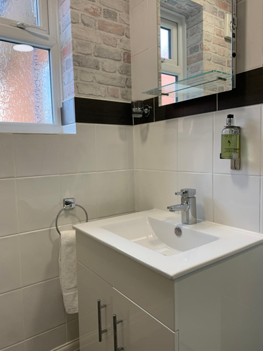 Bathroom 2, The Headlands Hotel, North Yorkshire