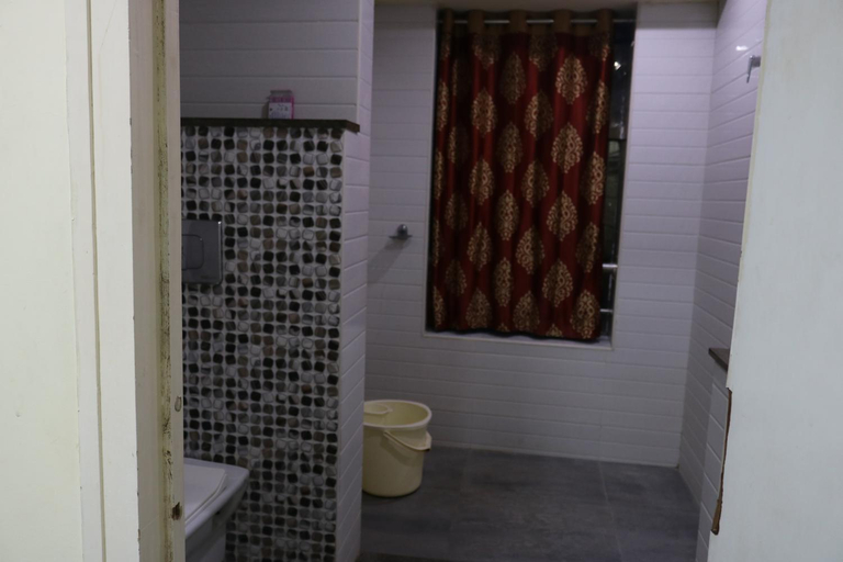 Bathroom 4, Hotel SK Riverfront, Krishna
