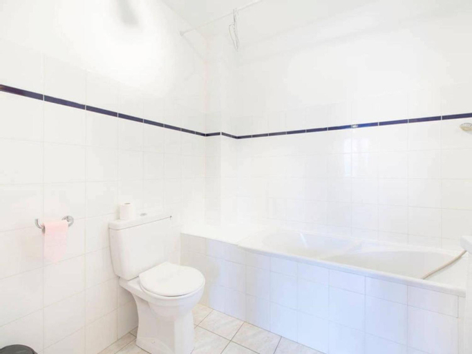 Bathroom 7