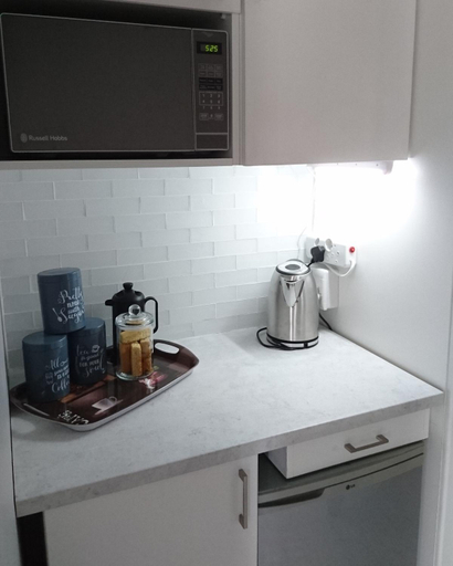Others 4, Hamilton Garden Suites, City of Cape Town
