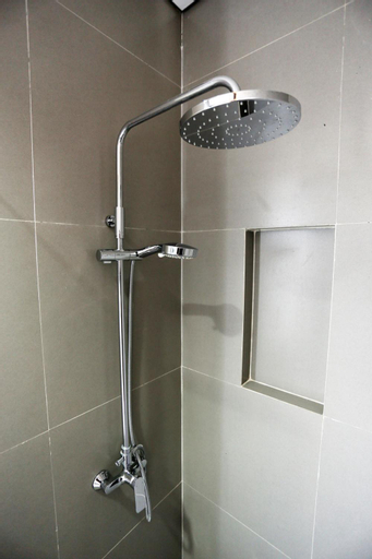 Bathroom 4