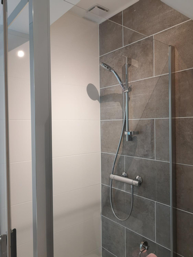 Bathroom 4