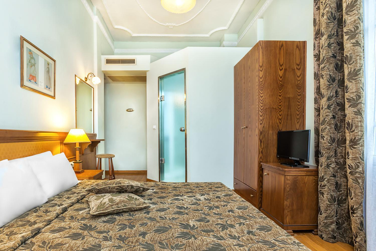 Bedroom 2, Minerva Premier Hotel, Central Macedonia