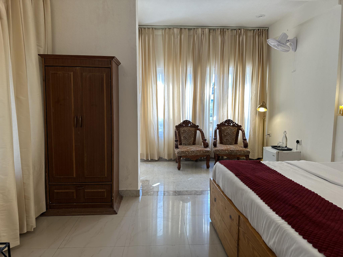 Bedroom 4, High Bank Peasants Cottage, Garhwal