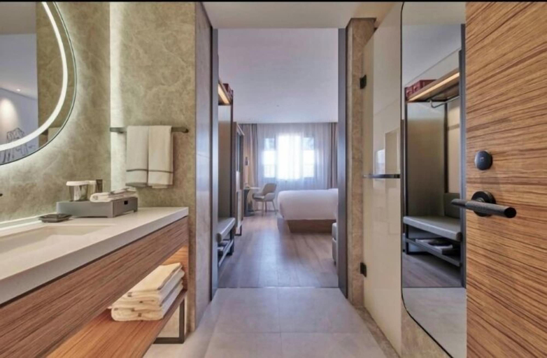 Bathroom 3, UrCove by Hyatt Beijing International Exhibition Center, Beijing