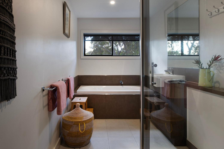 Retreat 34A, Hepburn - East