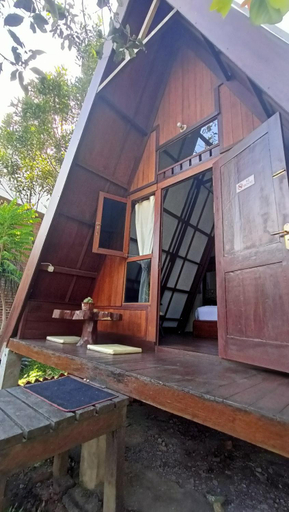 Exterior & Views 23