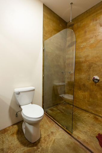 Bathroom 3, Monteverde Inn - Valle Escondido Preserve, Puntarenas
