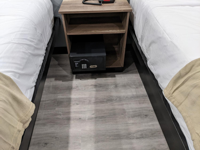 Bedroom 3, Captain Suites, Chambers