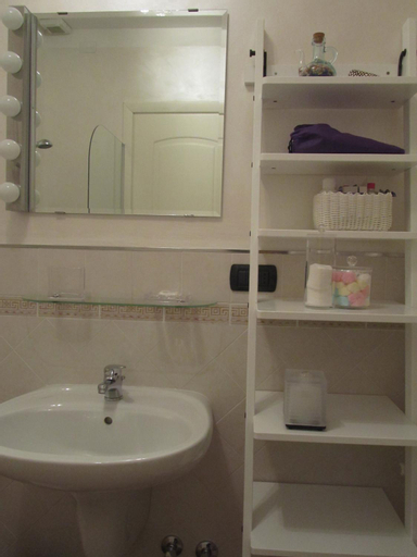 Bedroom 4, B&B Borgo Marina, Imperia