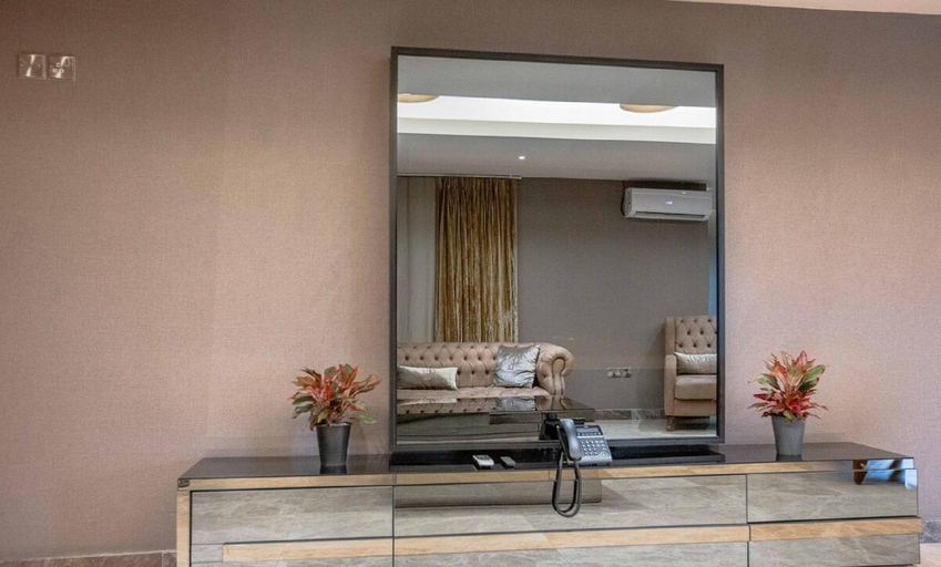 Others 4, Charleson Luxury Hotel, Ikwerre