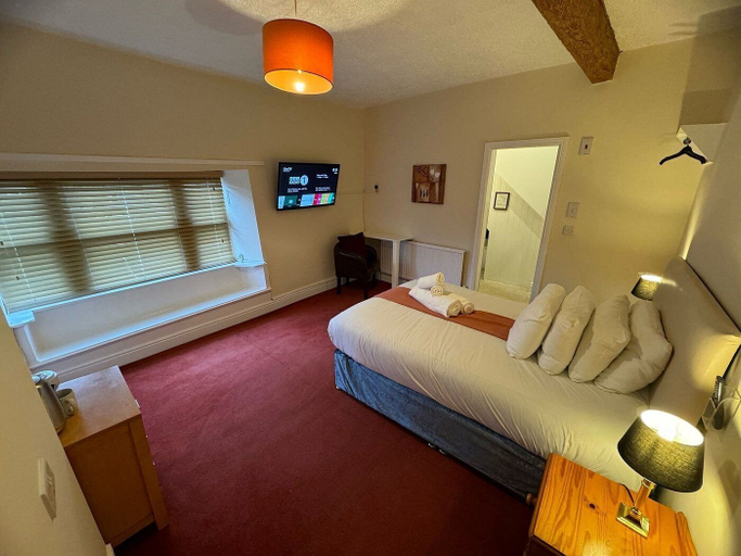 Bedroom 2, George Hotel Hayfield, Derbyshire
