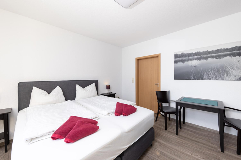 Bedroom 2, Hotel Ehlers, Heidekreis