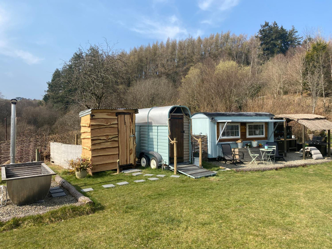 Others 3, Belan Bluebell Woods Shepherds Hut, Powys