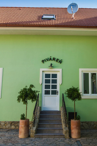 Food & Drinks, Penzion Kuria, Nové Mesto nad Váhom
