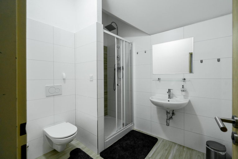 Bathroom 2, Aroma Gold, Mladá Boleslav