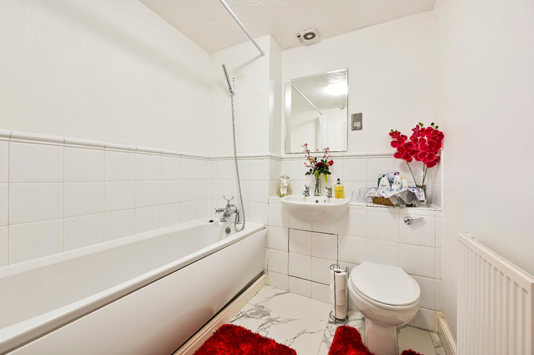 Bathroom 3, Destination London Docklands, London