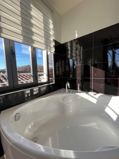 Bathroom 5, Hotel Restaurant Le Vinois, Lot