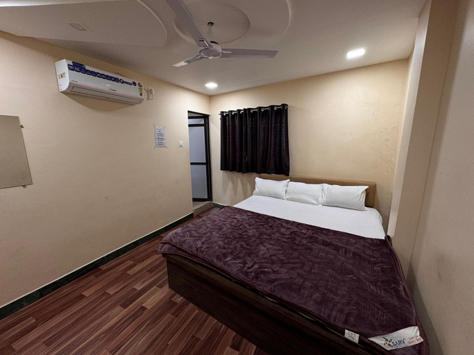 Room 4, Hotel Shree Parwati Palace, Ujjain