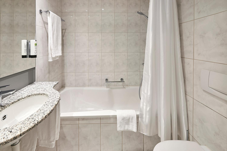 Bathroom 9