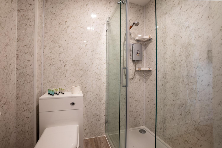 Bathroom 4, The Lodge, East Sussex