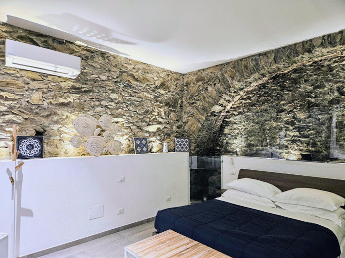 Bedroom 2, ca' di sotto, La Spezia