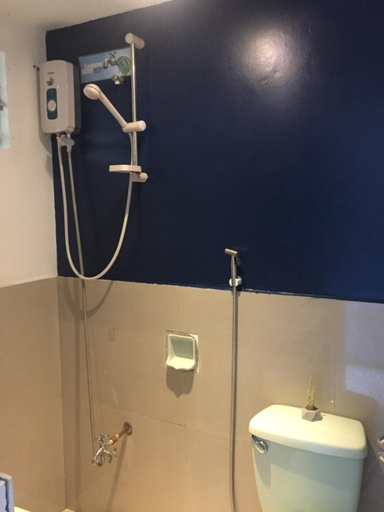 Bathroom 4, My Hostel, Malay