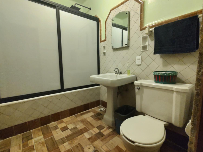 Bathroom 3, Home Sweet Home, Cuernavaca