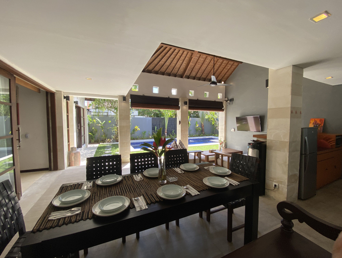 Others 4, Spacious Villa in Petitenget Top Location, Badung