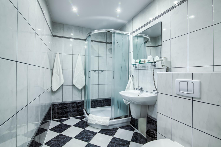 Bathroom 4, Hotel Konin, Konin City