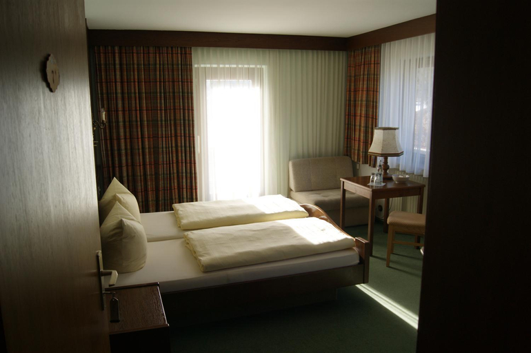 Others 3, Gastehaus Charlotte, Miesbach