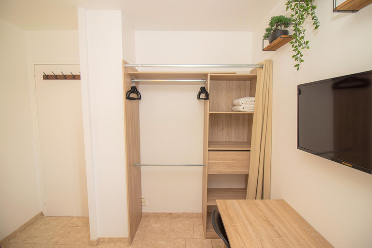 Others 5, La Garden Room Logement en Colocation, Hauts-de-Seine