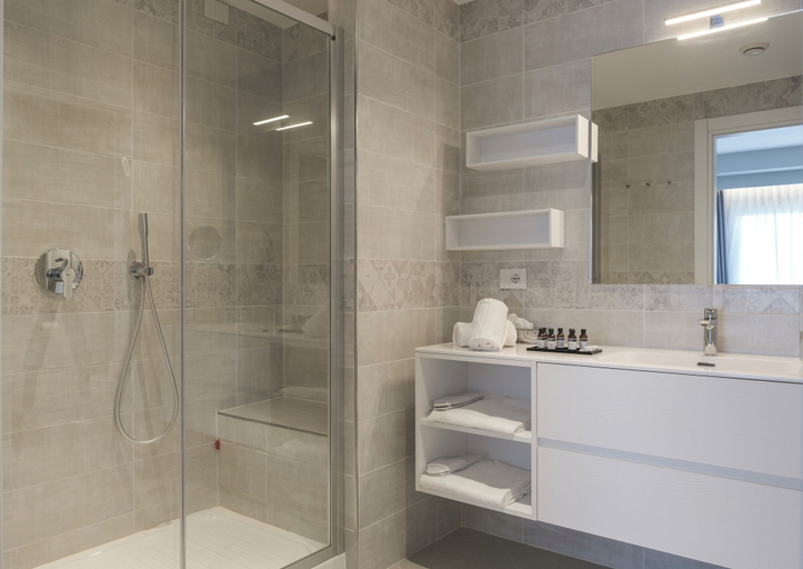 Bathroom 4, Maritim Resort Calabria, Cosenza